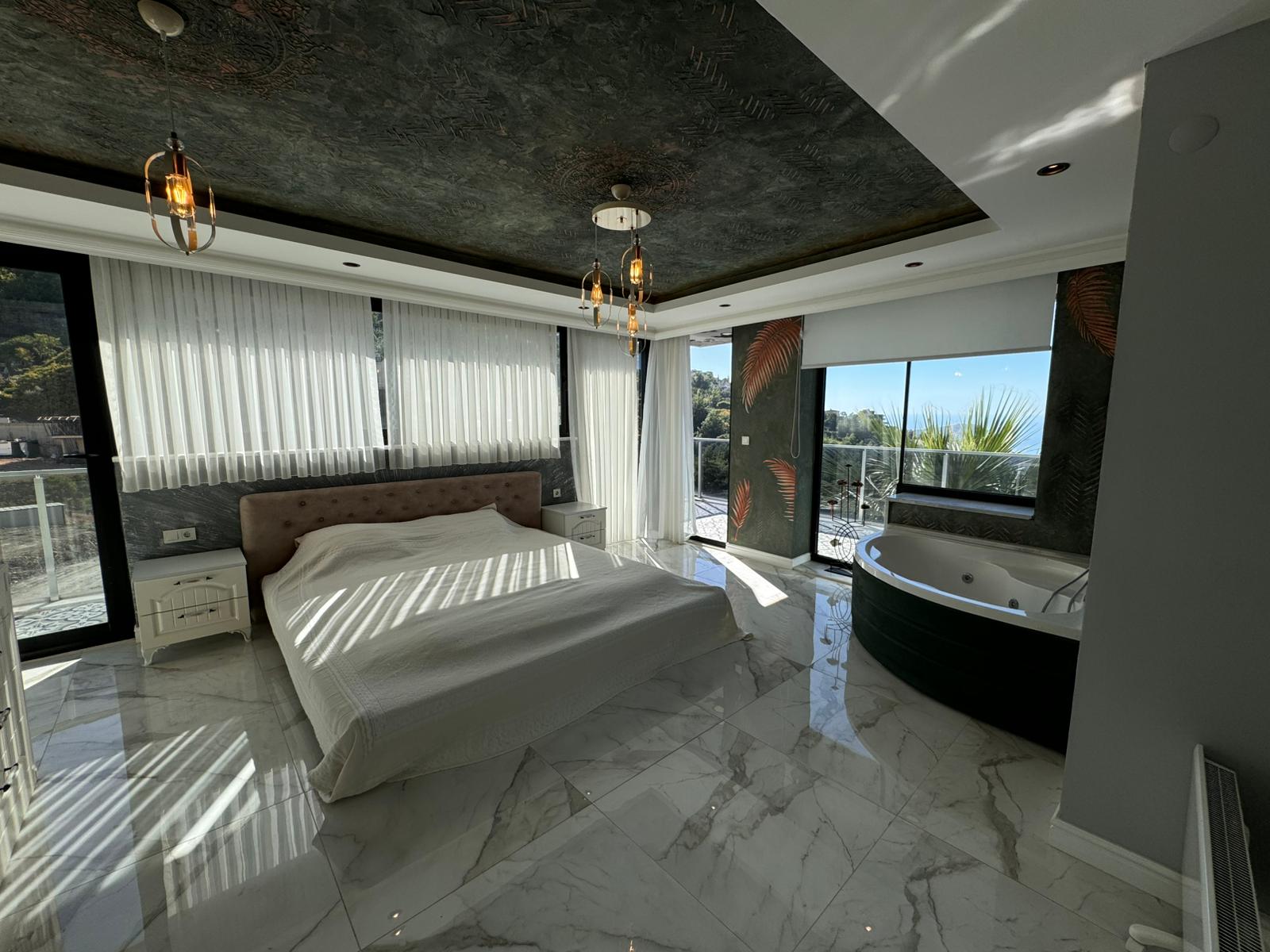 4+1 Villa with Sea View in Bektas, Alanya - 600 m² | ID U6951 - Photo 12