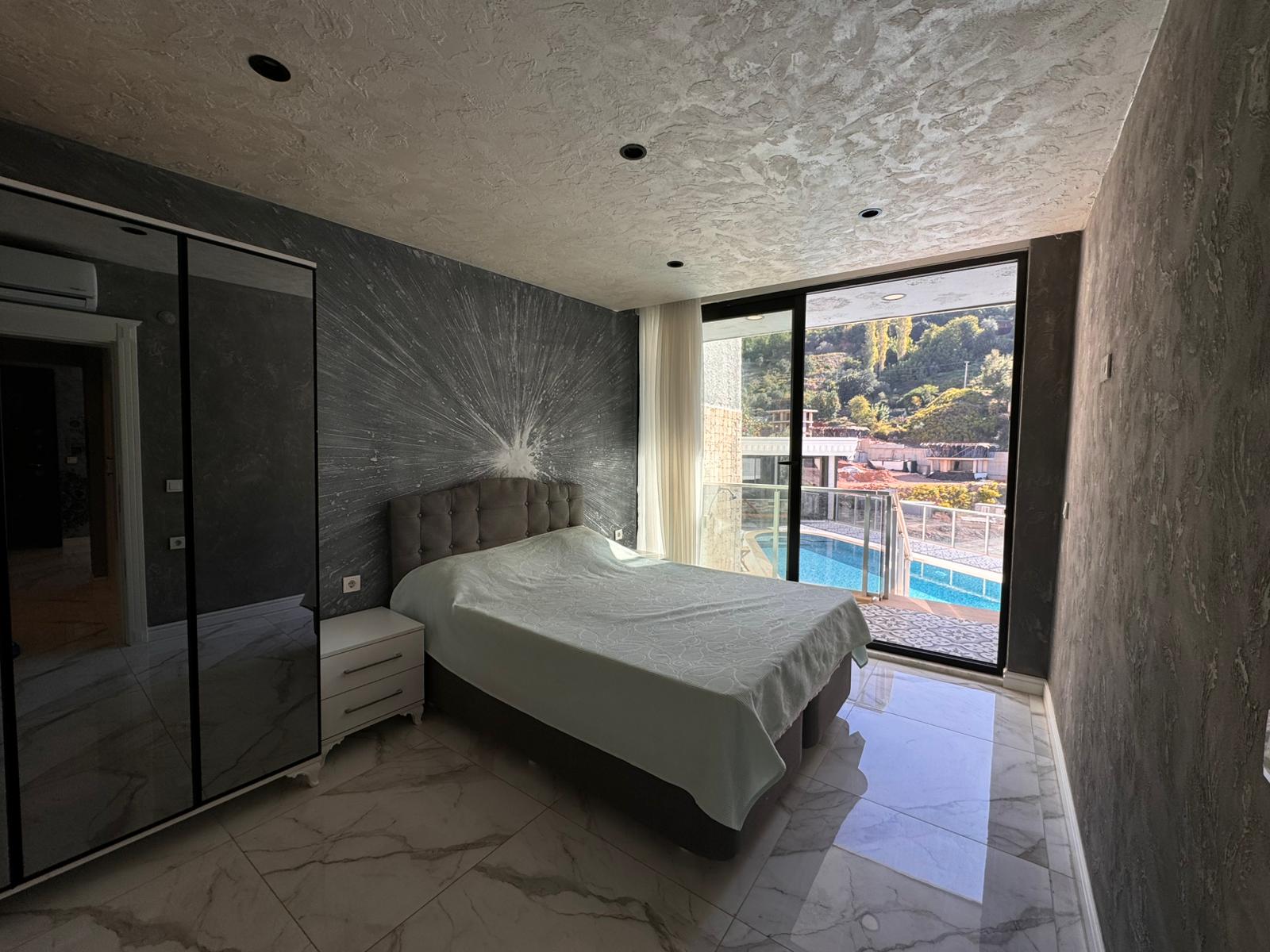 4+1 Villa with Sea View in Bektas, Alanya - 600 m² | ID U6951 - Photo 15