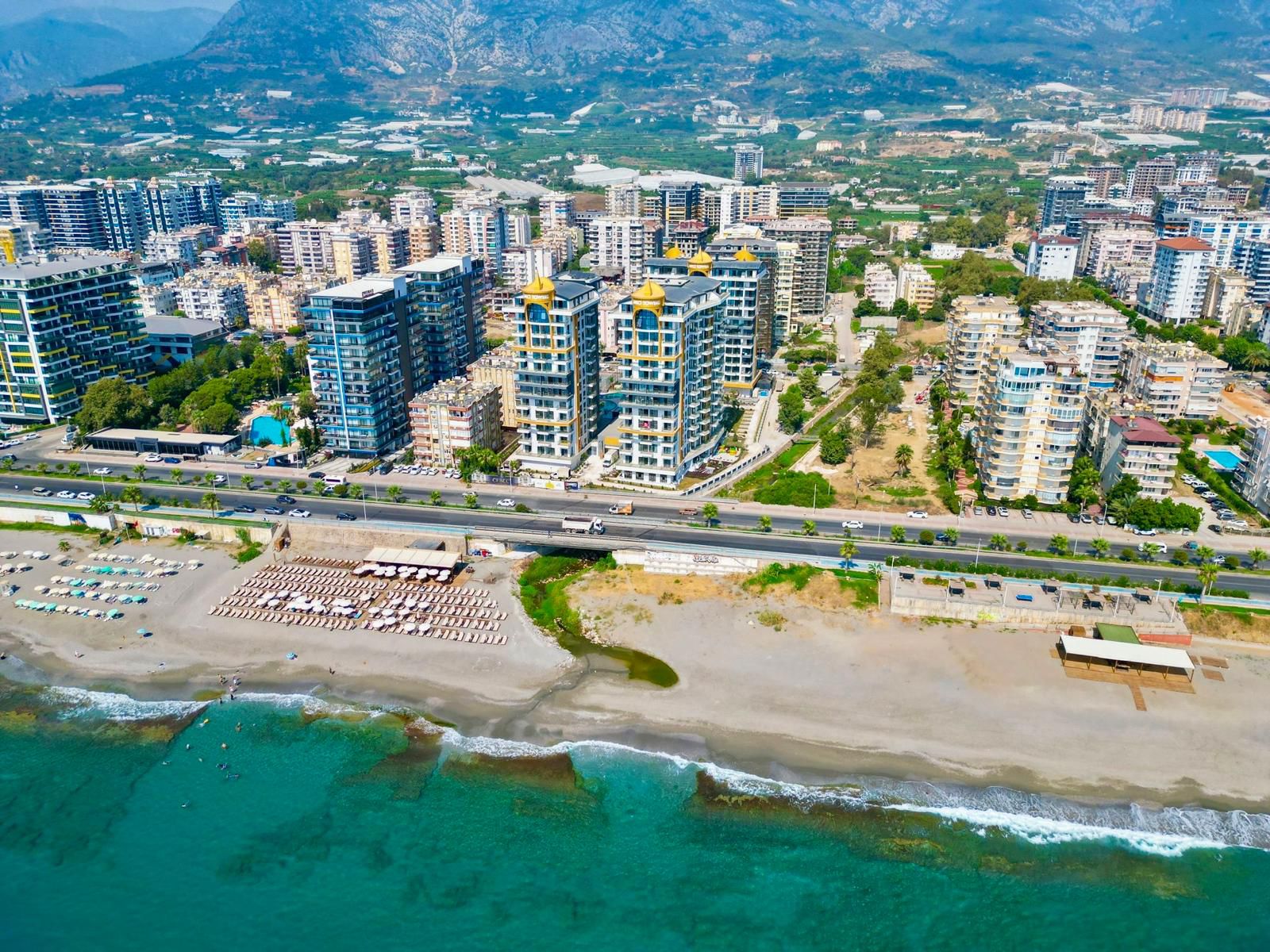 Furnished 2+1 Apartment with Direct Sea View on the First Coastline in Mahmutlar - Photo 2