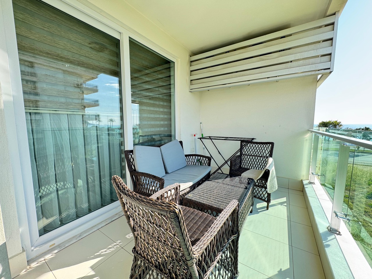 Furnished 1+1 Apartment on the First Coastline in Kestel - Photo 8