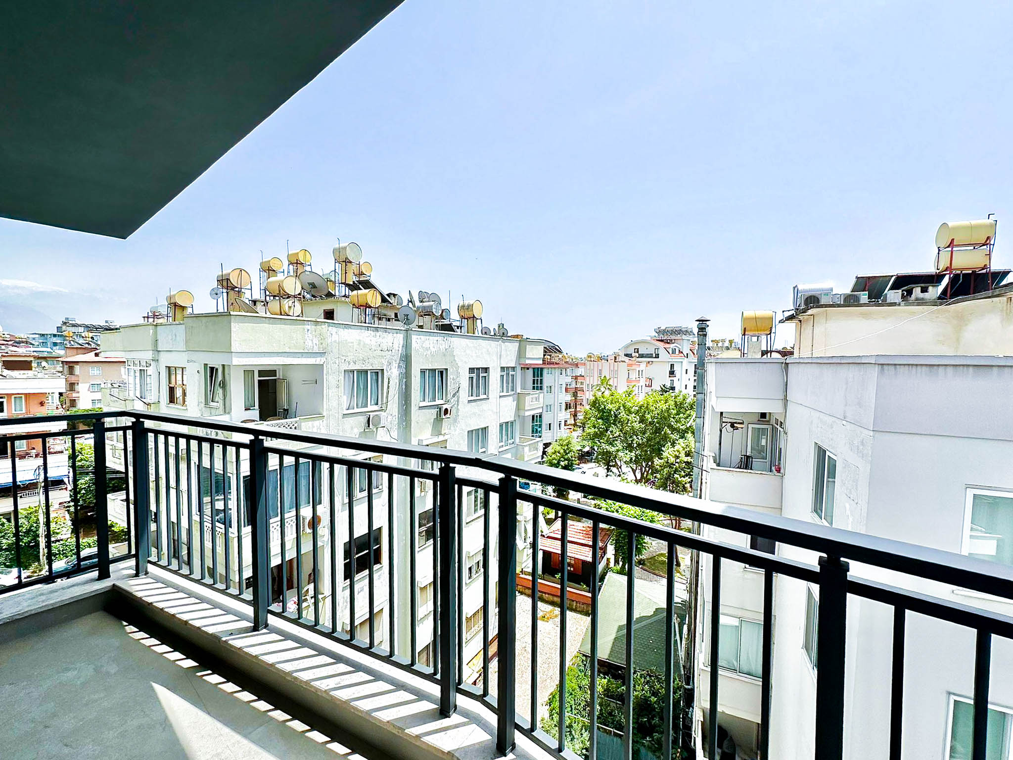 1+1 Apartment in the Center of Alanya, 200 Meters from the Sea - Photo 13
