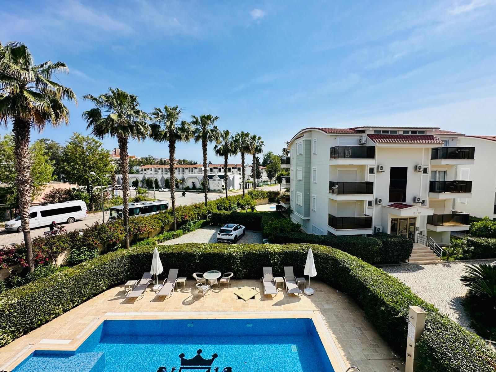 Furnished 3+1 Duplex 200 Meters from the Sea in Konaklı - Photo 4