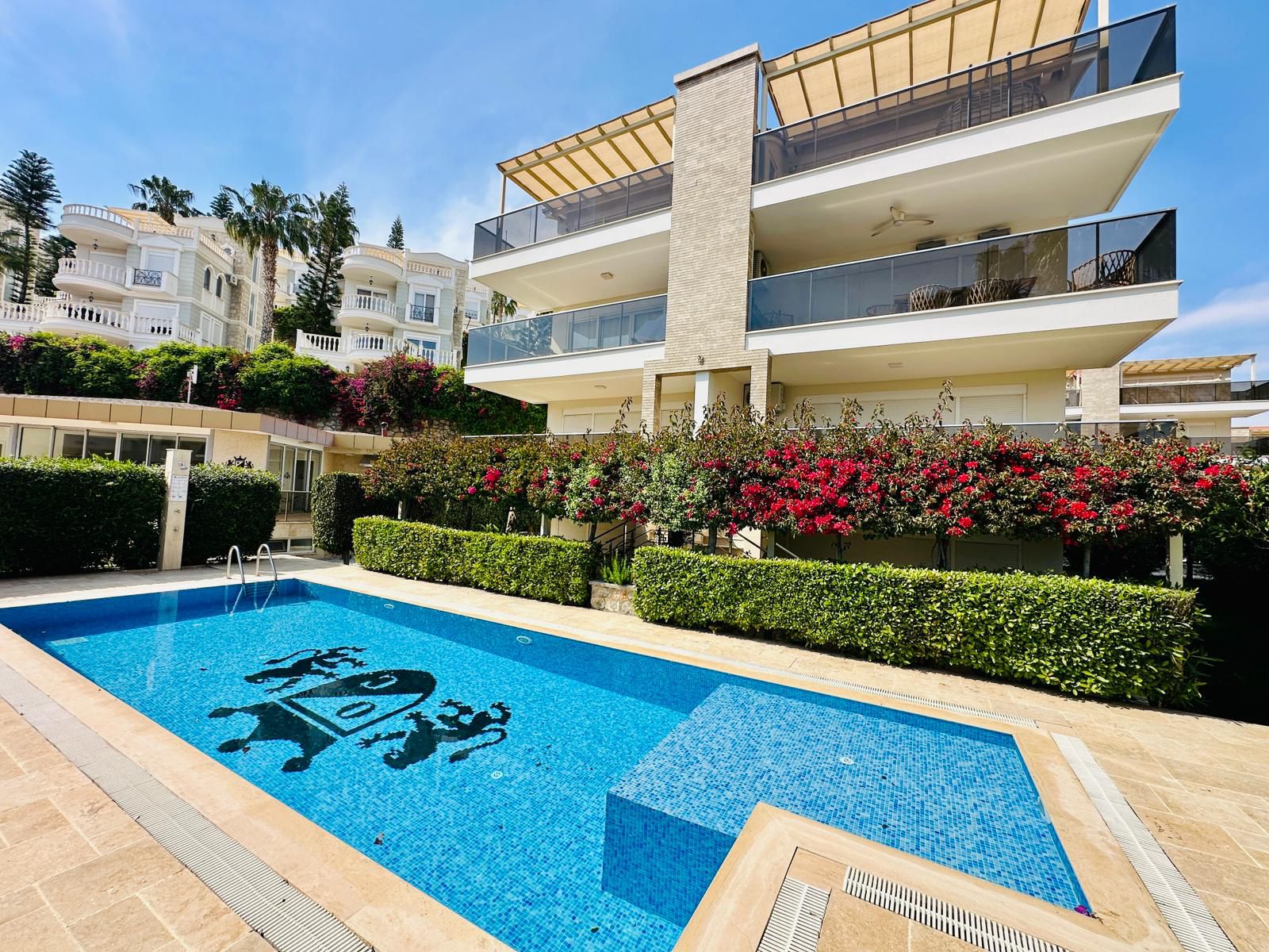 Furnished 3+1 Duplex 200 Meters from the Sea in Konaklı - Photo 2