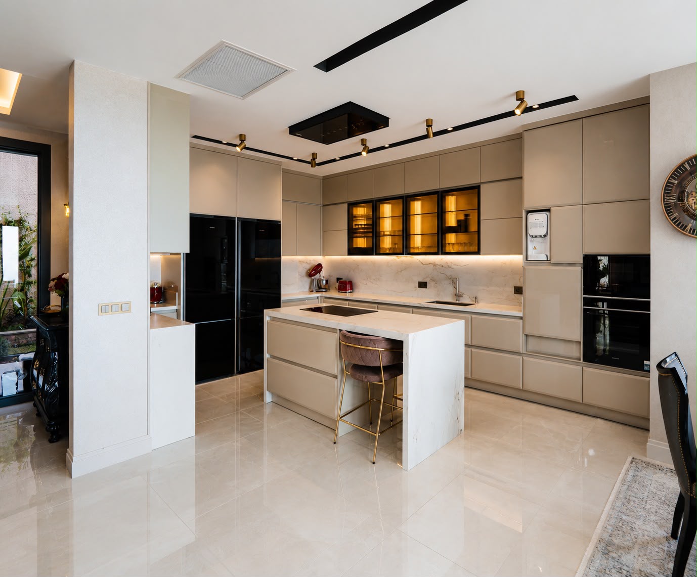 Exclusive 6+1 Villa with Panoramic City and Sea Views - Photo 7