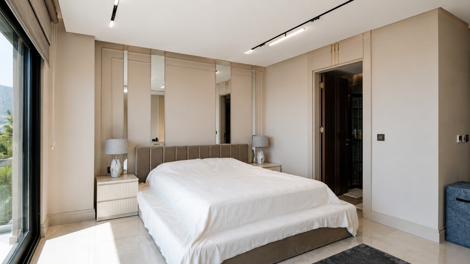 Exclusive 6+1 Villa with Panoramic City and Sea Views - Photo 8