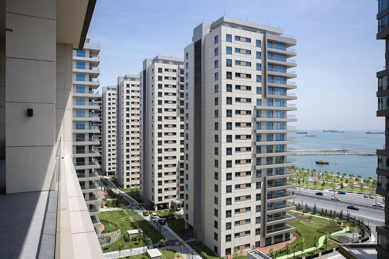 Luxury residential complex on the first coastline in Bakırköy - Photo 2