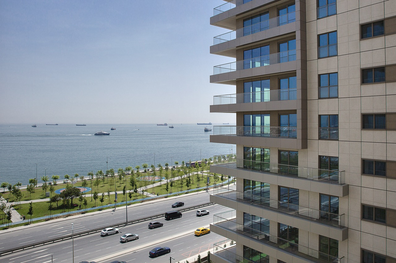Luxury residential complex on the first coastline in Bakırköy - Photo 3
