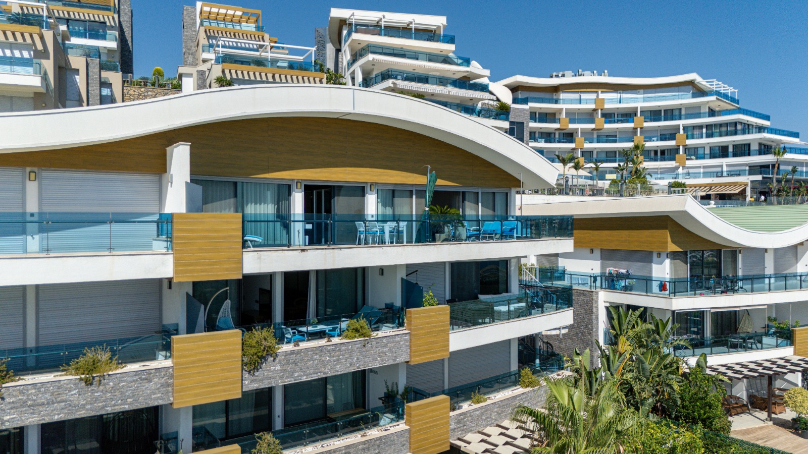Furnished 3+2 penthouse with sea views, 600 metres from the beach - Photo 2