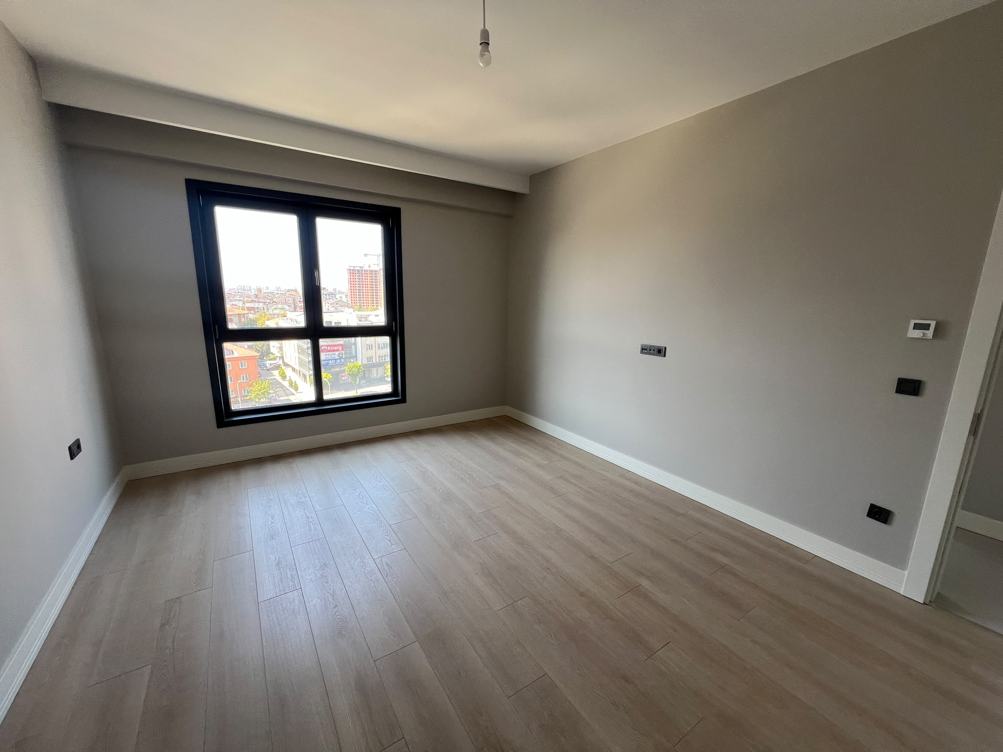 Spacious 4+1 apartment with extensive on-site facilities in Bağcılar - Photo 14