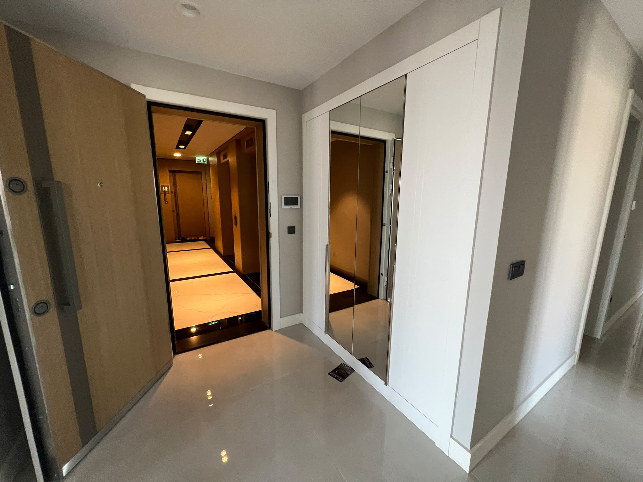 Spacious 4+1 apartment with extensive on-site facilities in Bağcılar - Photo 6