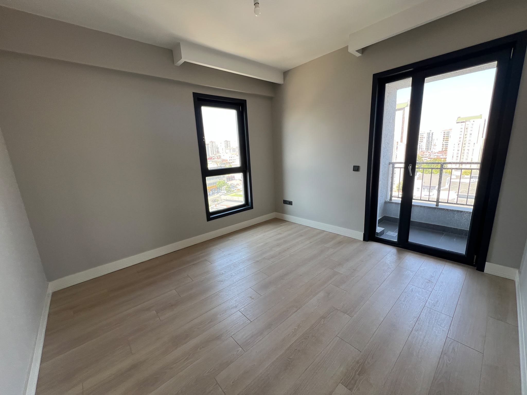 Spacious 4+1 apartment with extensive on-site facilities in Bağcılar - Photo 15