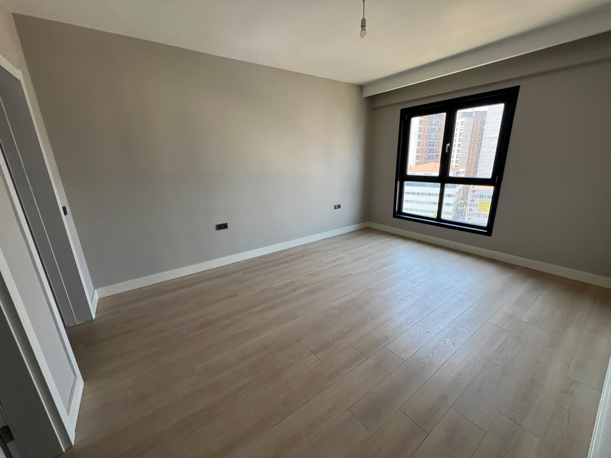 Spacious 4+1 apartment with extensive on-site facilities in Bağcılar - Photo 20