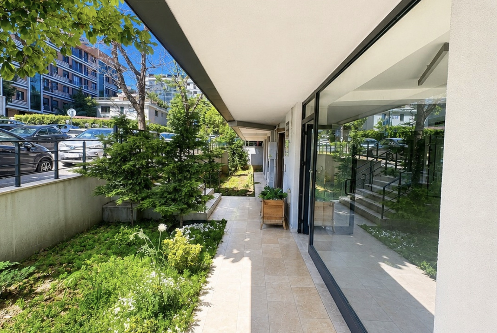 Ready-to-use commercial property in the Maltepe district - Photo 7