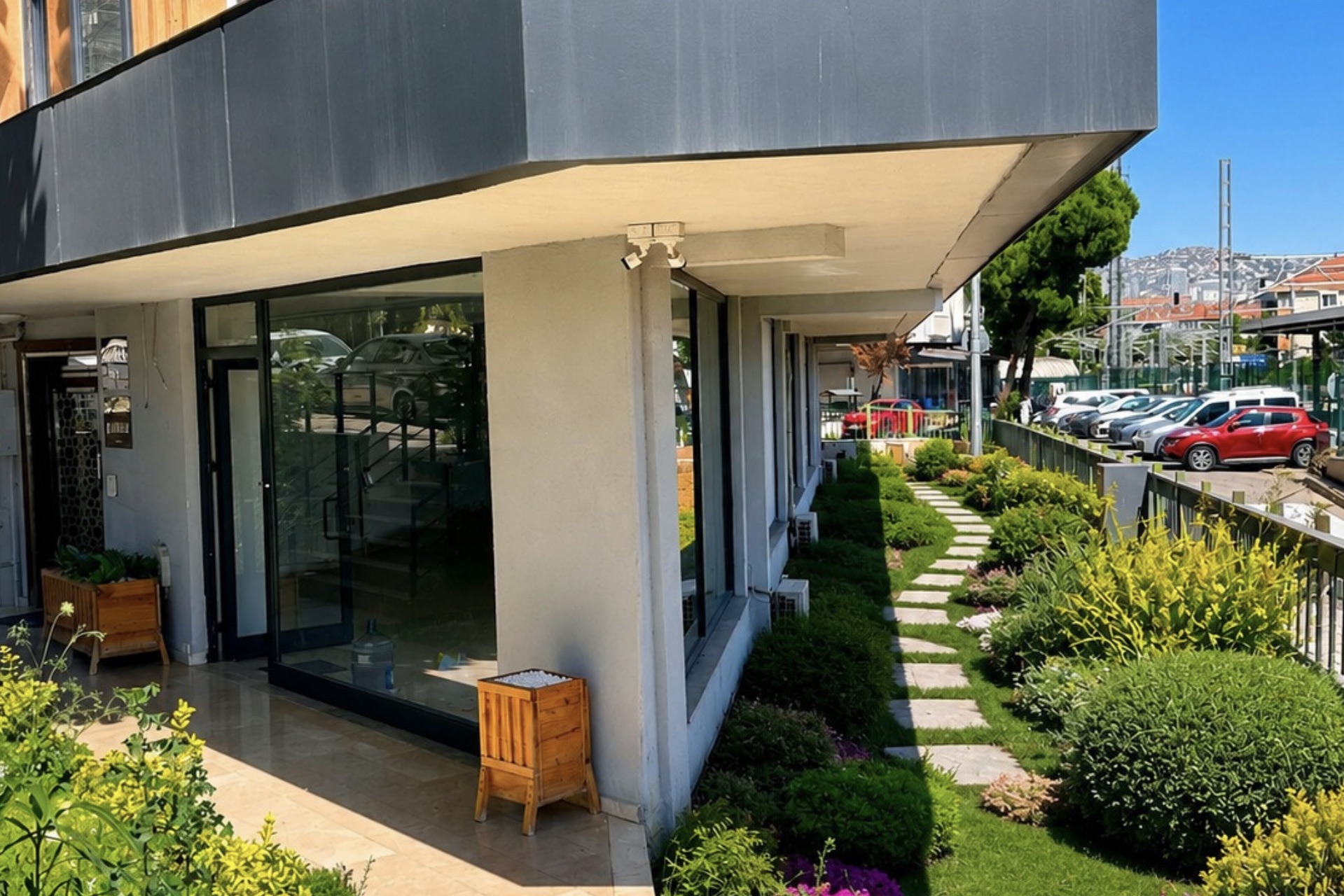 Ready-to-use commercial property in the Maltepe district - Photo 9