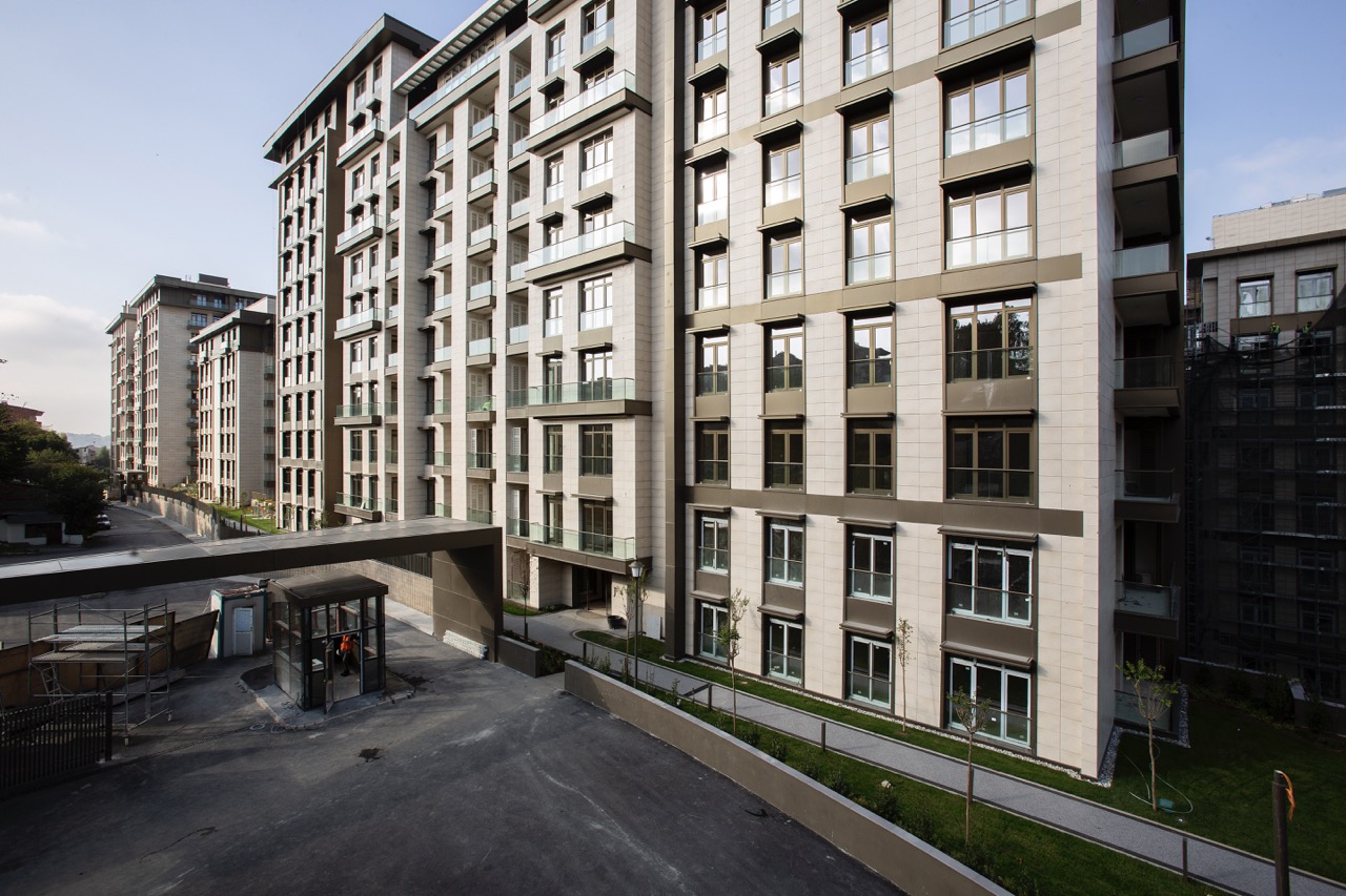 Apartments and Serviced Residences in a Mixed-Use Complex in Beyoğlu - Photo 2