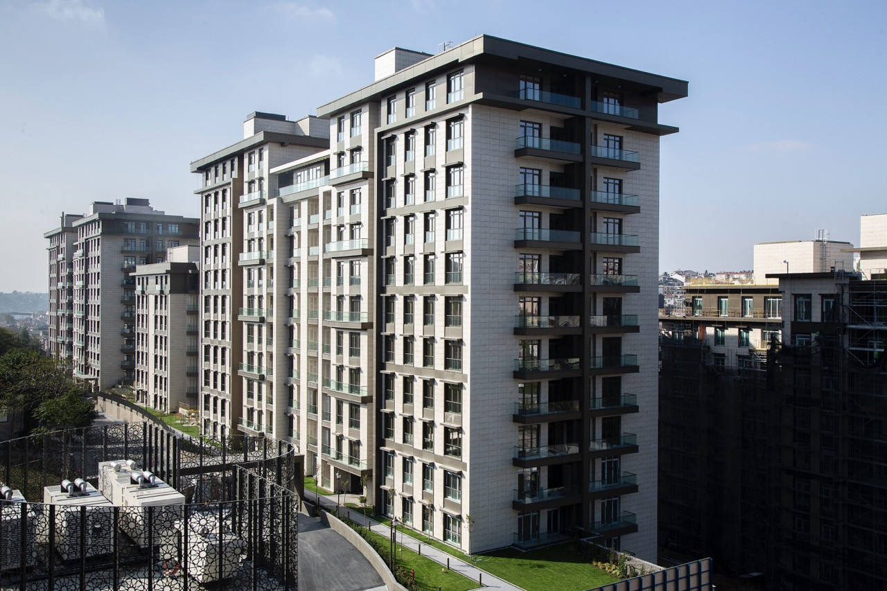 Apartments and Serviced Residences in a Mixed-Use Complex in Beyoğlu - Photo 4