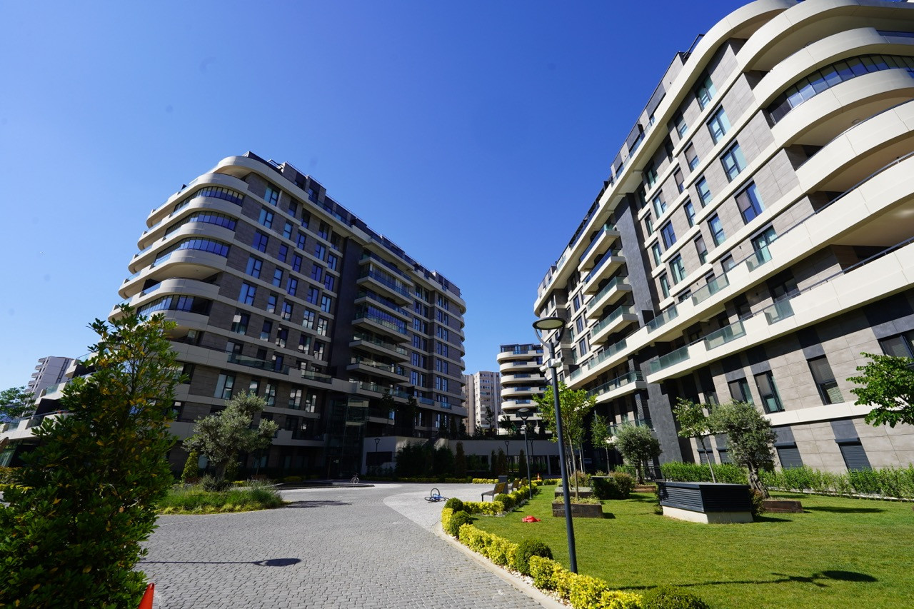 Apartments with Lake and Marmara Sea Views near the Metro in Kartal - Photo 2