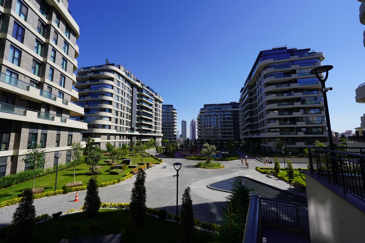 Apartments with Lake and Marmara Sea Views near the Metro in Kartal - Photo 11