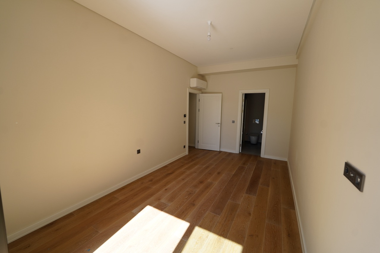 萨勒耶尔区低层住宅综合体内的公寓与复式住宅 - 照片 21