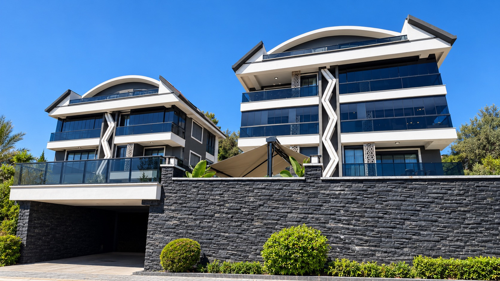 Furnished 4+2 Apartment with Panoramic Views of the Sea, City, and Alanya Castle