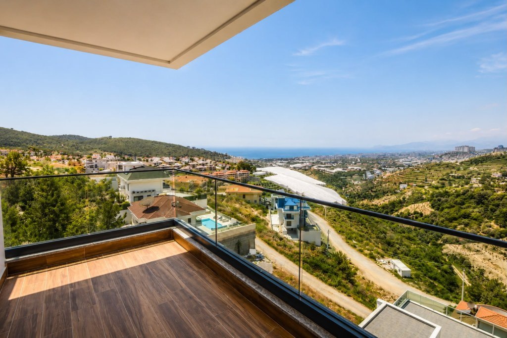 Three-Storey Villa with Private Pool and Panoramic Sea View in Kargıcak - Photo 11