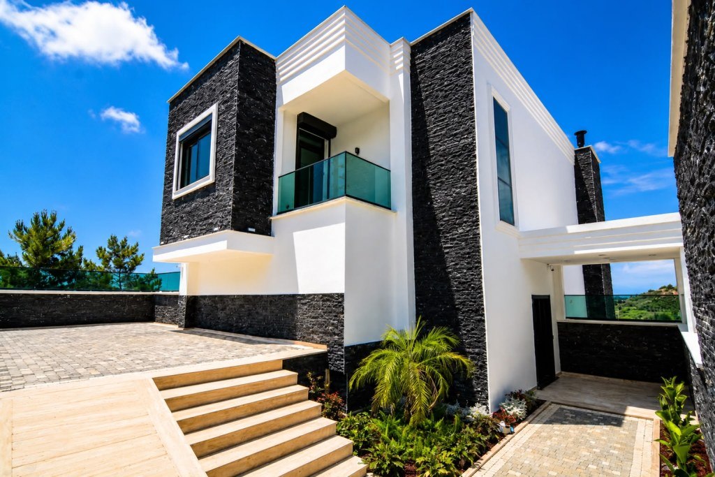 Three-Storey Villa with Private Pool and Panoramic Sea View in Kargıcak - Photo 3