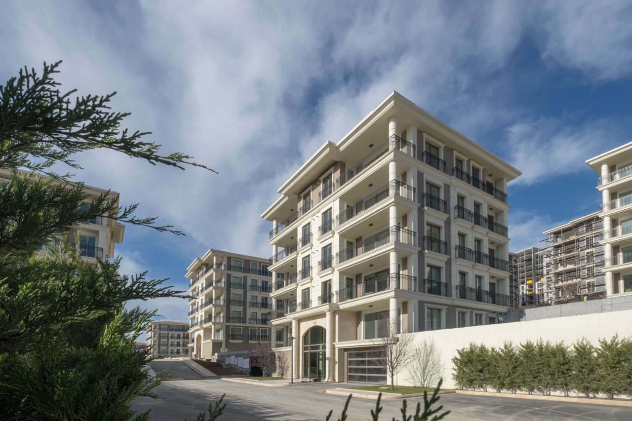 Villas and apartments in a large-scale seafront complex in Beylikdüzü - Photo 28
