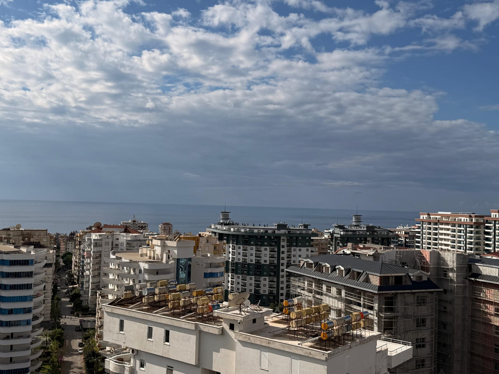 Furnished 5+1 Duplex with Sea View in Mahmutlar - Photo 18
