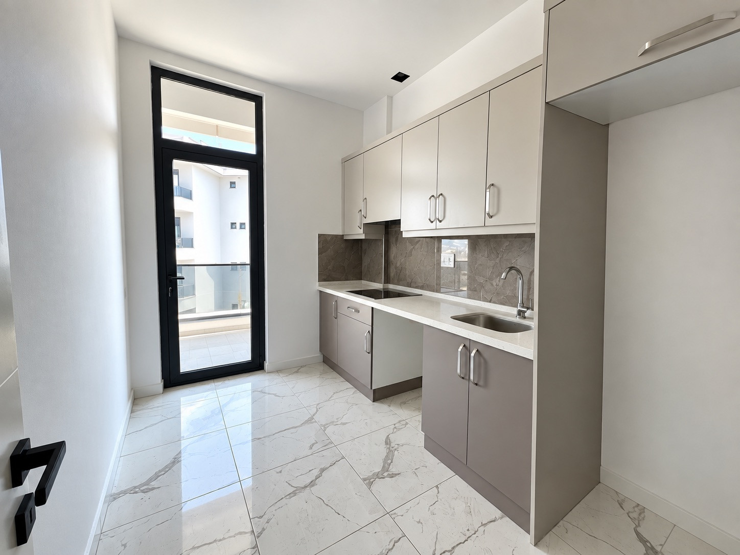 Two-Storey 5+1 Office with 217 m² in Oba - Photo 7